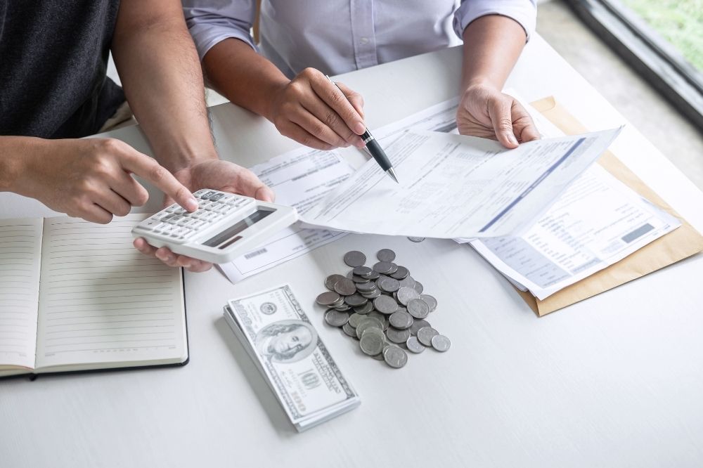 How to Survive Your Husband's Grad School Years on a Budget