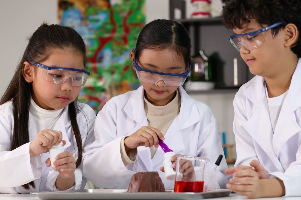 kids in Science Fair